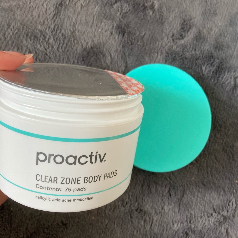 Proactiv Bundle - Picture 4 of 5